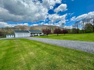 714 Blue Star Dr, Castleton, VT 05735