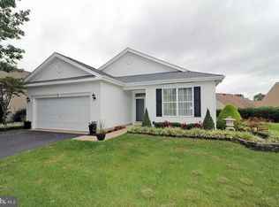 9 Geyser Pl, Barnegat, NJ 08005