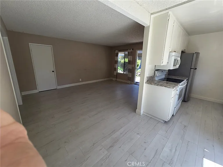 253 Streamwood — Photo 5