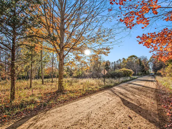 Beachview Dr, South Haven, MI 49090