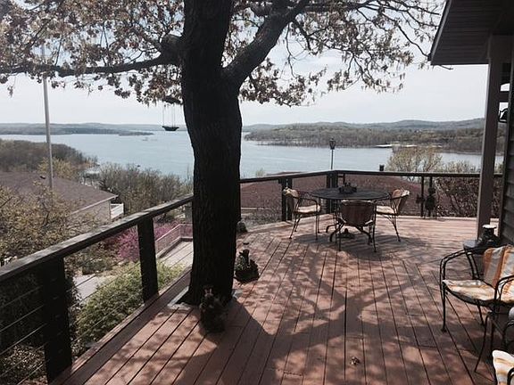 4th image of 90 Monterey Dr