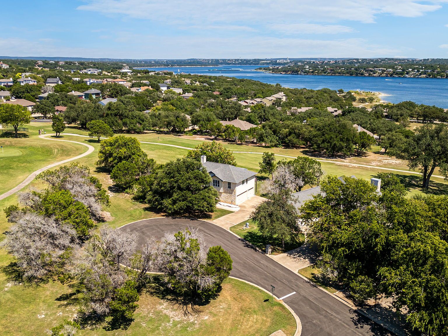 はーちーページ 18682 Champions Cir, Lago Vista, TX 78645 | Zillow
