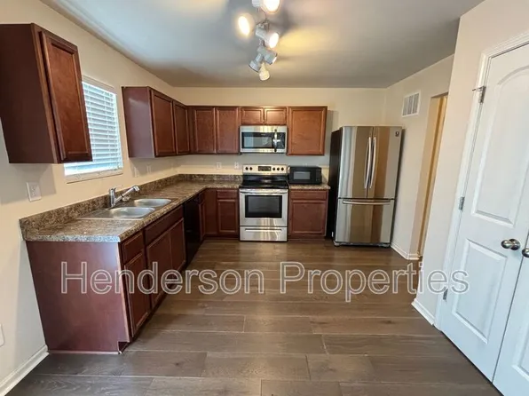 817 Ranchero St, Statesville, NC 28677
