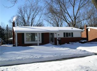 22103 Malden Ave, Farmington Hills, MI 48336