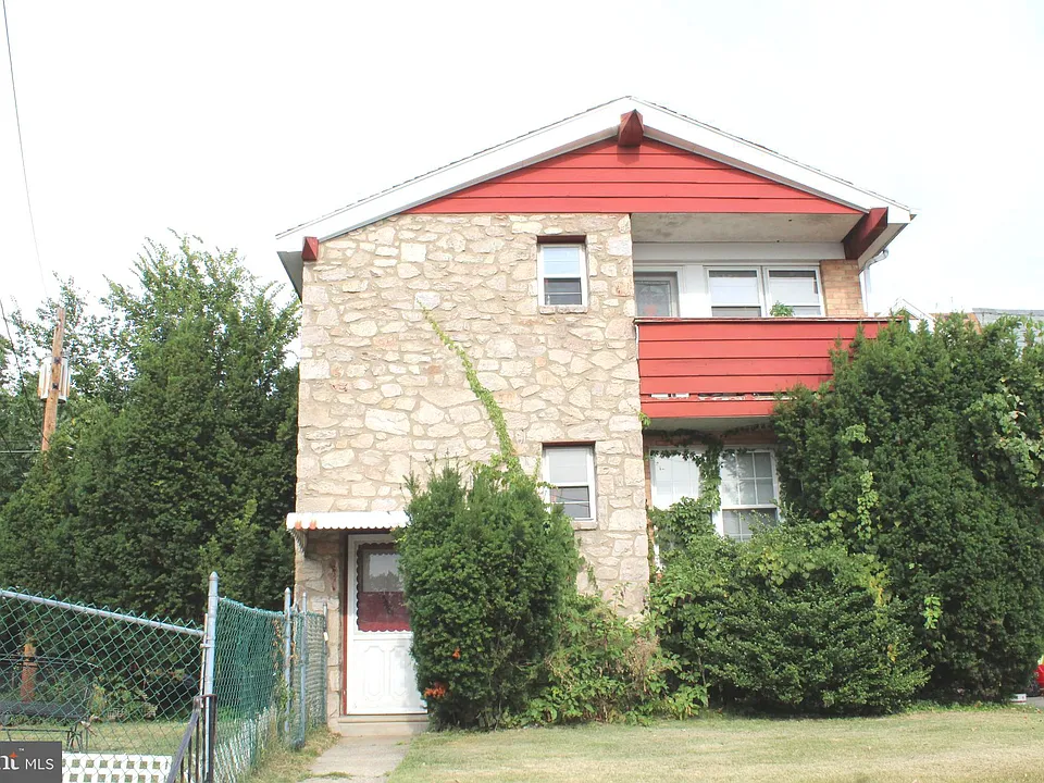 5481 Vicaris St #1