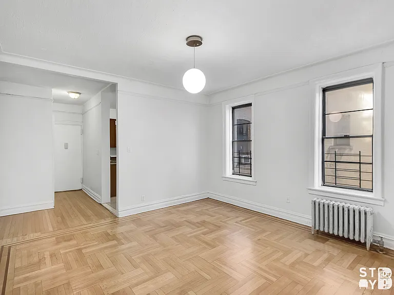 400 Clinton Ave #2D — Photo 3