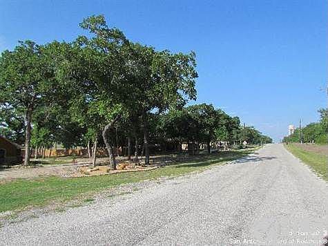 1st image of 117 Great Oaks Blvd