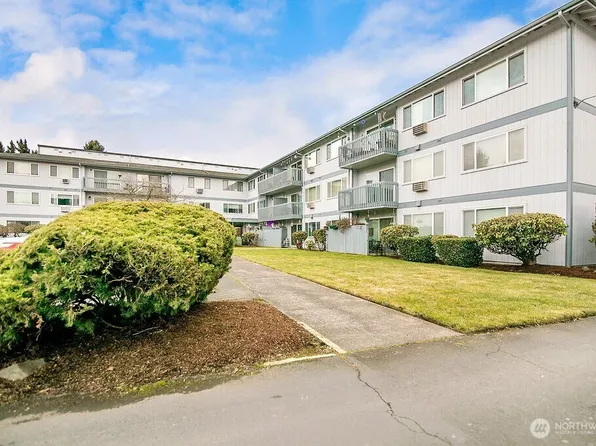 2005 Tibbetts Drive #203, Longview, WA 98632