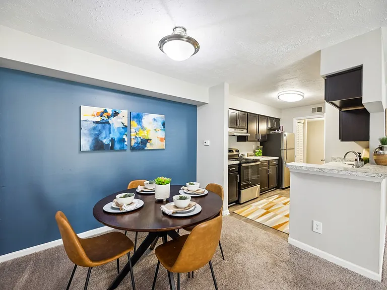 River Oak Apartments — Photo 17