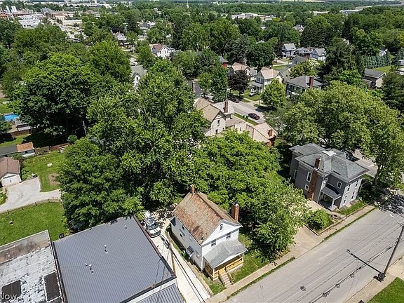5th image of 109 W Oak St