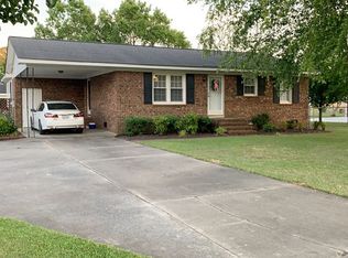 251 Sugg Dr, Snow Hill, NC 28580