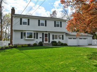 75 Autumn Dr, Tappan, NY 10983