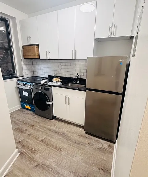 61 W 74th St #2D — Photo 4
