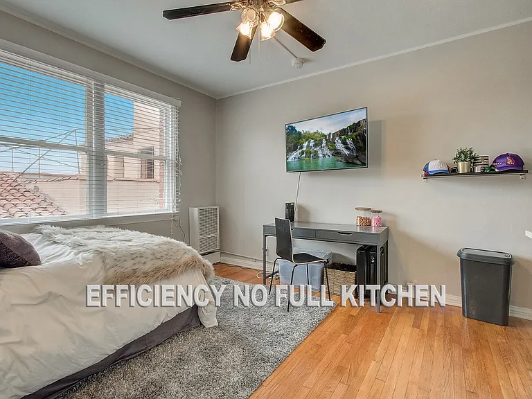 Cochran Apartments — Photo 11
