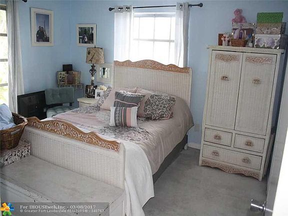3rd image of 2161 NE 68th St APT 322