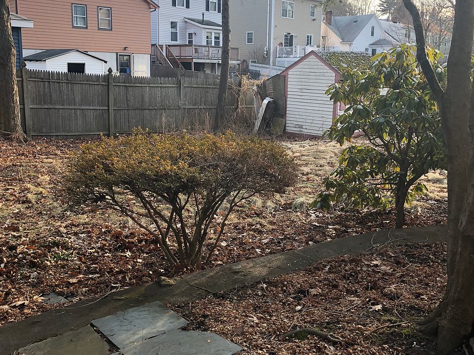 2nd image of 15 Haines St