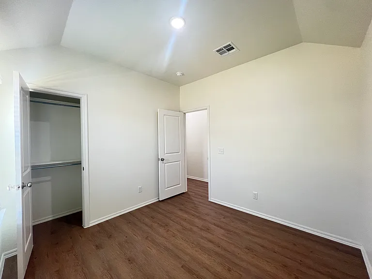 10622 SW 17th Ct — Photo 9
