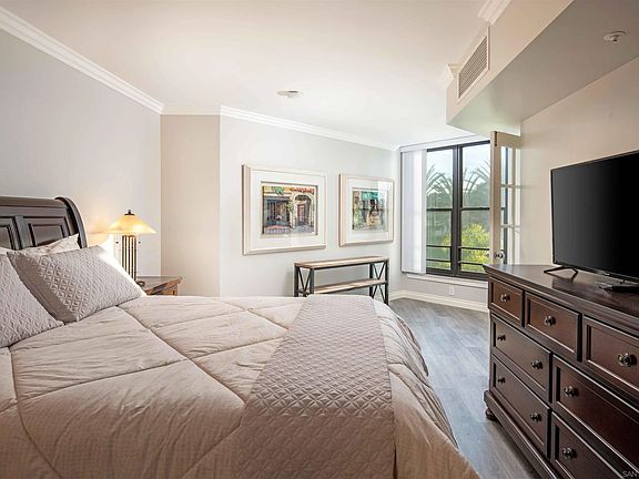 5th image of 500 W Harbor Dr Unit 412