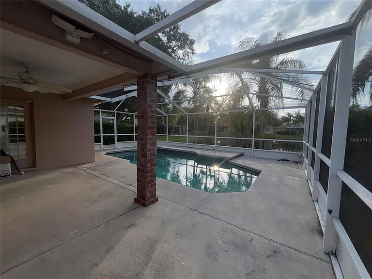 10132 Heather Sound Dr — Photo 32