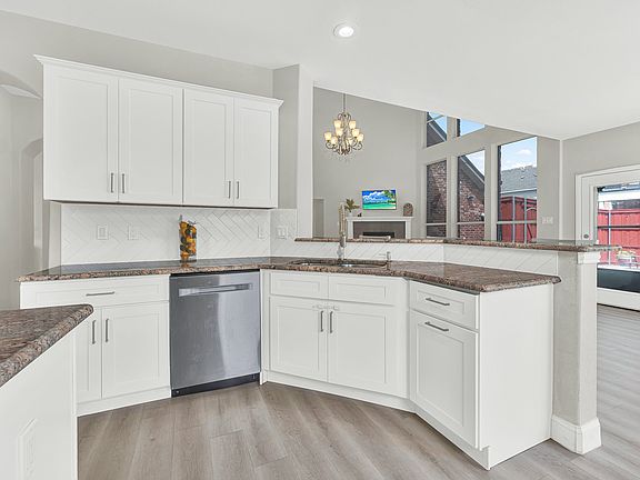 2nd image of 1701 Shadow Brook Trl