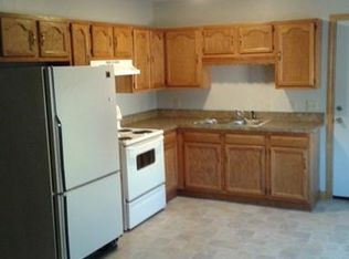 26 Miller St, Chicopee, MA 01013