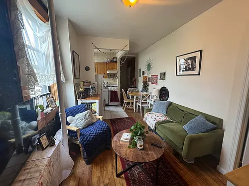 536 E 5th St Photo 1 536 E 5th St Photo 1