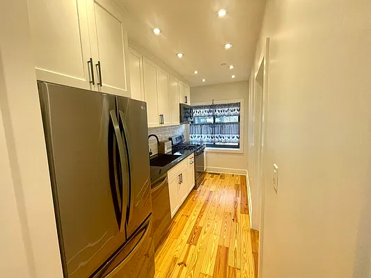 Rented by A P Realty Group NY LTD | media 40