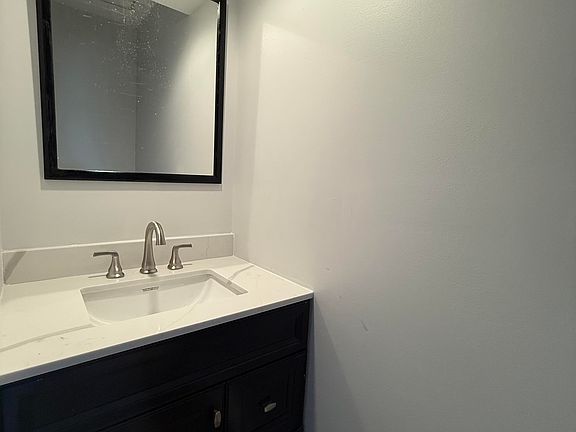 5th image of 110 Pear Tree Ct