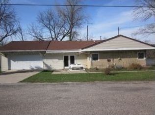 W704 Riverdale Dr, Berlin, WI 54923