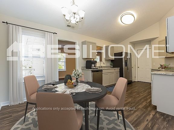 3rd image of 632 Zellwood Dr