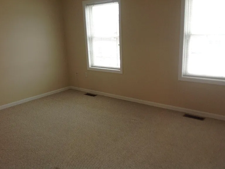 84 Holly St #B — Photo 24