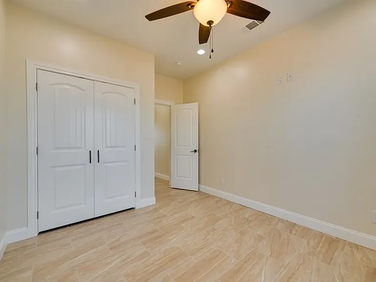 8408 W Larry Ln — Photo 6