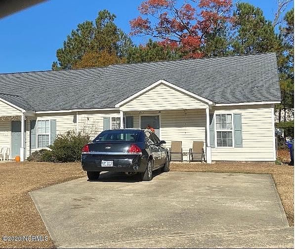 1st image of 2912 Lee Ct #B