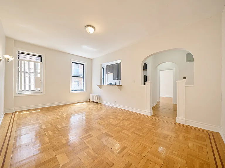 121 Seaman Ave #4C — Photo 3