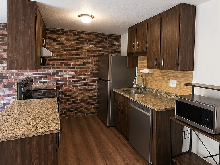 13 Meadowbrook Ln #3 — Photo 6