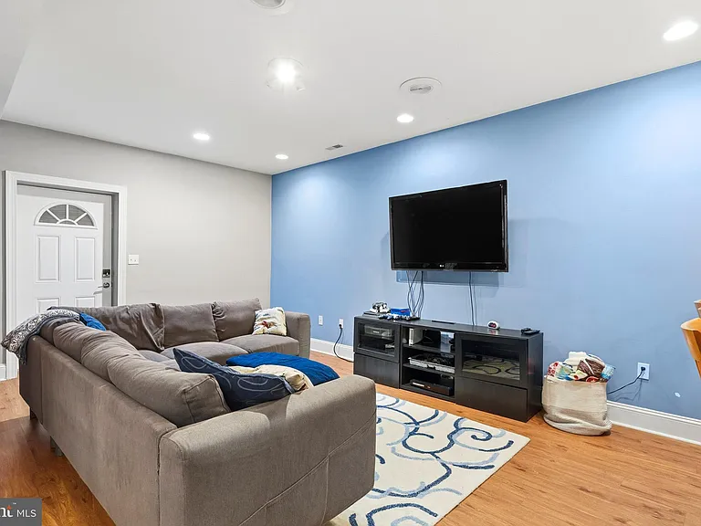 11203 Dancer Ct — Photo 46