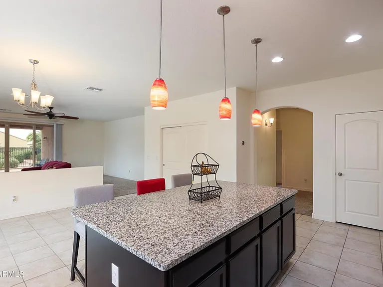 735 W Judi Dr — Photo 11
