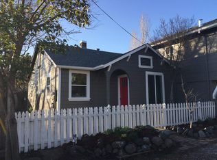 5 Hawthorne Ct, Petaluma, CA 94952