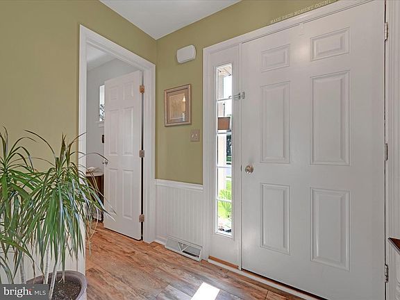 5th image of 223 Charlan Blvd