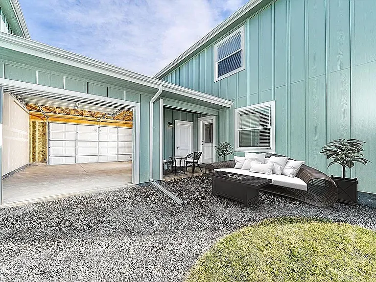 4001 Blue Pine Ln — Photo 17