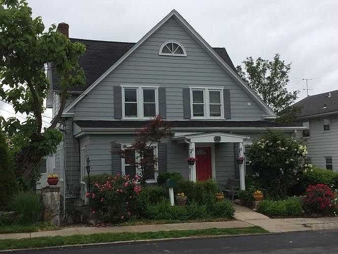 1st image of 141 Gainsborg Ave E #2L