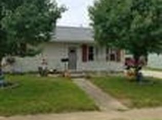 82 Redbank Dr, Fairborn, OH 45324
