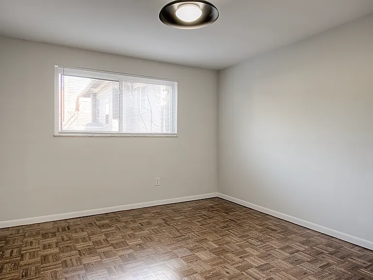 2540 Madison Rd #7 — Photo 13