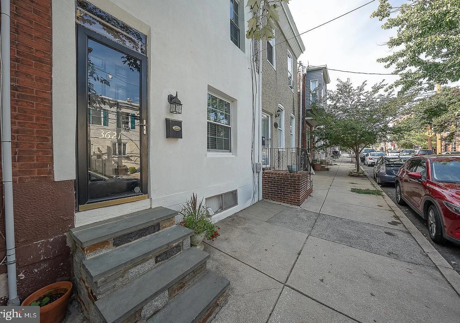 2 bed, 1.0 bath, 1000 sqft, $1,850 — Photo 1
