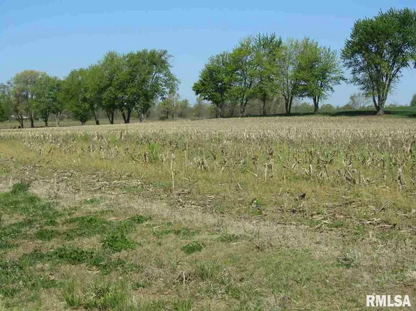 13990 Jubilee Dr, Pekin, IL 61554