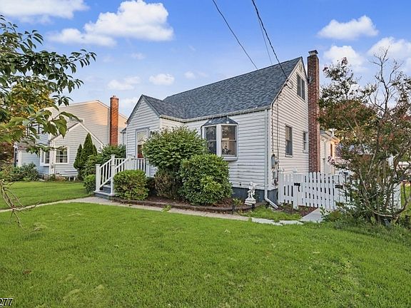 3rd image of 30 Schuyler Ave