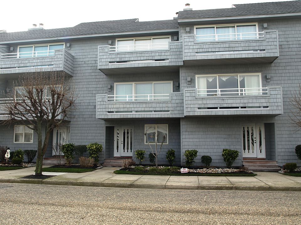 1st image of 908 Pennlyn Pl #9