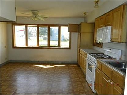 3rd image of 800 N Roberta Ave