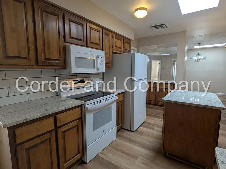 3345 Esplanade Cir SE — Photo 11