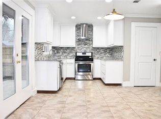174 Edgewood Dr, Lewisville, TX 75067